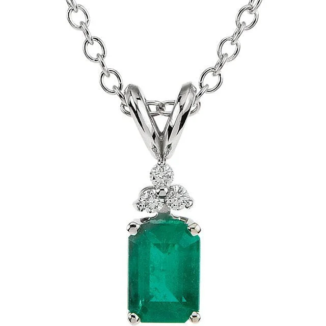 Unique art-inspired necklaces-14KT WHITE GOLD EMERALD & DIAMOND 18" NECKLACE